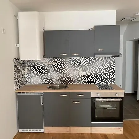 Paky 00316 Apartament *